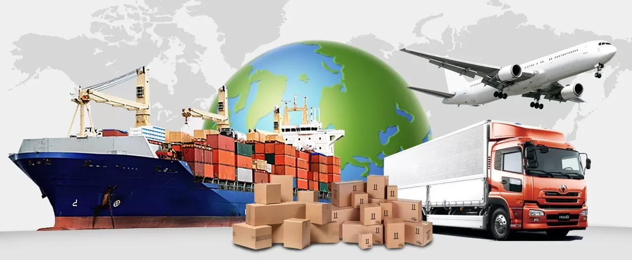 What is forwarding in logistics
